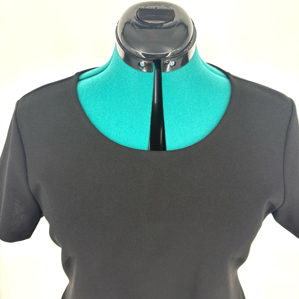 DKNY Black Asymmetrical Hem Short Sleeve Zipper Accent Top, Large - Picture 5 of 17